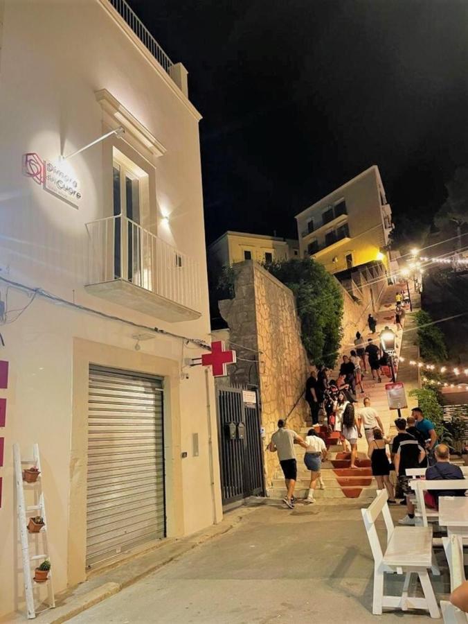 ויאסטה Dimora Del Cuore Guest House In Centro מראה חיצוני תמונה