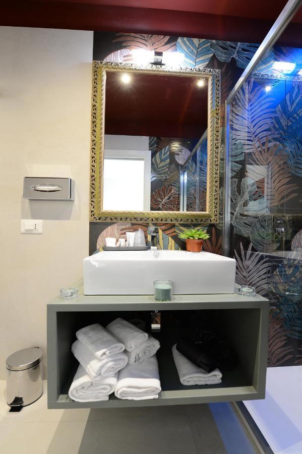 ויאסטה Dimora Del Cuore Guest House In Centro מראה חיצוני תמונה
